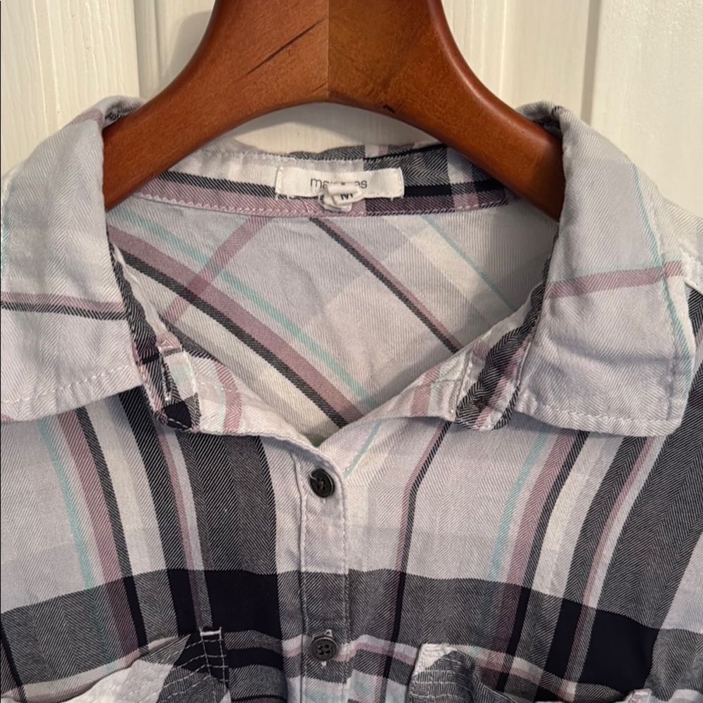 Maurices Gray Blue Button Down Short Sleeve Shirt
